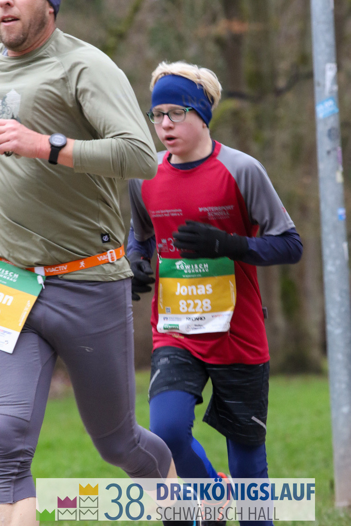 5km Roewisch Wohnbau Cup | 3 Koenigslauf 2024 5km Roewisch Wohnbau Cup - Realisiert mit Pictrs.com