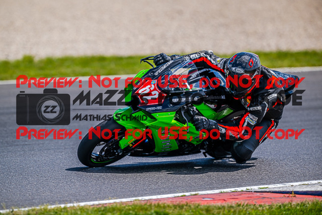 MaZZes_FotoMatrix_220506_98973 | Fotograf Mathias Schmid
Sportfotograf,
Eventfotograf,
Hochzeitsfotograf,
Portraitfotograf