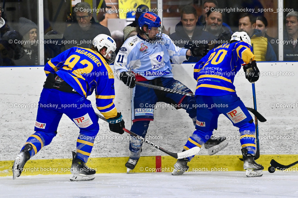 EHC Althofen vs. ESC Steindorf 6.3.2024 | #92 Jagarinec Jakob Lukas EHC Althofen, #11 Czechner Sandro ESC Steindorf, #20 Kogler Benjamin EHC Althofen, EHC Althofen vs. ESC Steindorf 6.3.2024, EHC Althofen vs. ESC Steindorf am 06.03.2024 in Althofen (Stadthalle Althofen ), Austria, (Photo by Bernd Stefan)