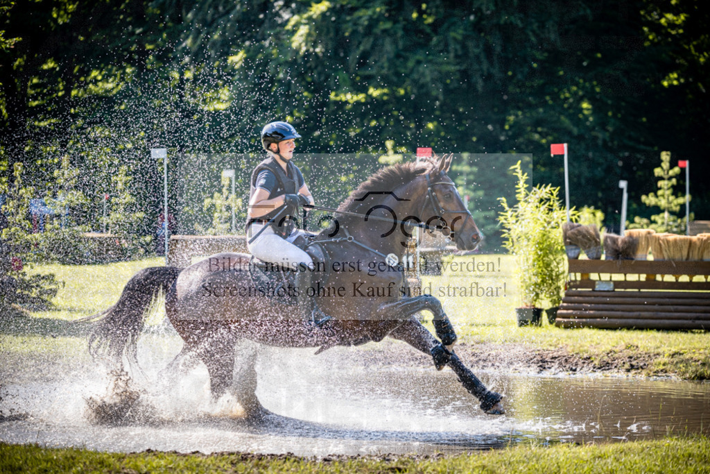 2026-05 - Melle Oldendorf-3-0073 | Entdecke hochwertige Reitturnierfotos von Foto Oger. Professionell, emotional und authentisch – jetzt Lieblingsmomente im Shop bestellen.Deutschlandweite Turnierfotografie. - Realisiert mit Pictrs.com