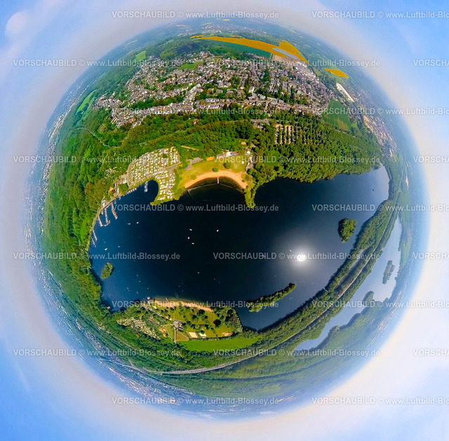 Duesseldorf240590087UnterbacherSee | Luftbild, Unterbacher See mit Strandbad Nord mit Campingplatz Nord und Strandbad Süd mit Campingplatz Süd, Segelboote und Bootsanlegestellen, oben Wohngebiet Ortsteil Unterbach und Waldgebiet Eller Forst, Erdkugel, Fisheye Aufnahme, Fischaugen Aufnahme, 360 Grad Aufnahme, tiny world, little planet, fisheye Bild, Unterbach, Düsseldorf, Nordrhein-Westfalen, Deutschland
