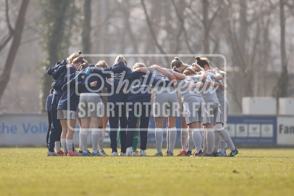 Fußball I Frauen I Saison 2025-2026 I Oberliga Niedersachsen I 15. Spieltag I SV Meppen 1912 e.v. U20 2 - BW Hollage -2 | realhellocedii - Realisiert mit Pictrs.com