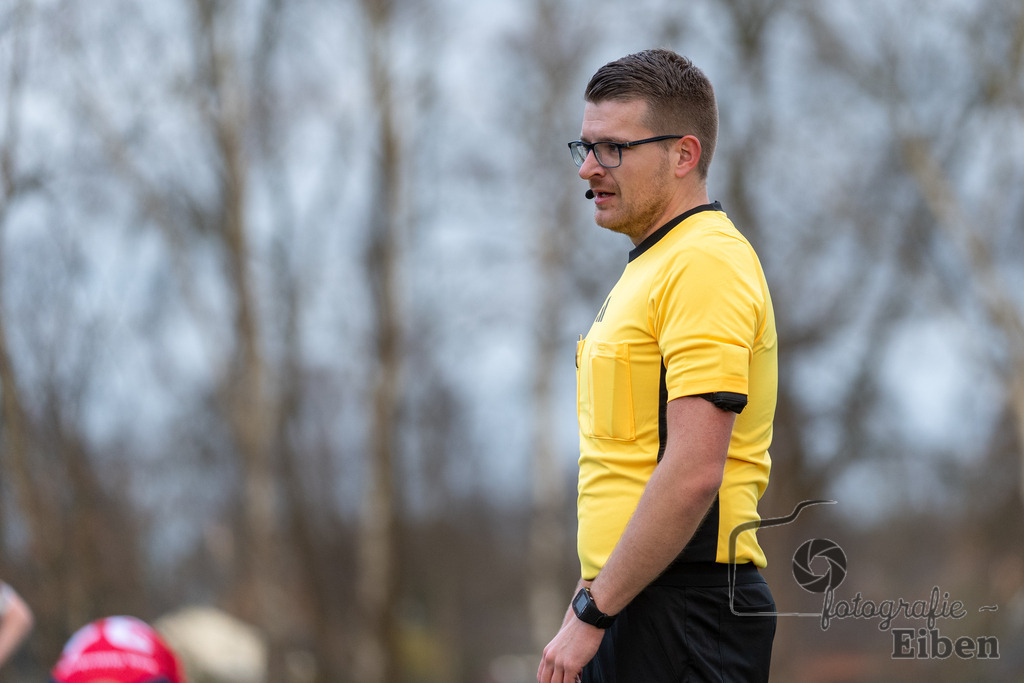 GVO Oldenburg-VFL Germania Leer | Herren Bezirks-Testspiel; GVO Oldenburg (rot)-VFL Germania Leer (blau) am 02.03.2025 in Oldenburger (Sportpark Osternburg); Photo: Philip Eiben 2025 - Realisiert mit Pictrs.com