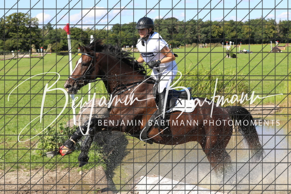 AZ2A0258 | Benjamin Bartmann Photomoments