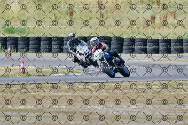 26bc03-0350 | markuskiefer.com - Realisiert mit Pictrs.com