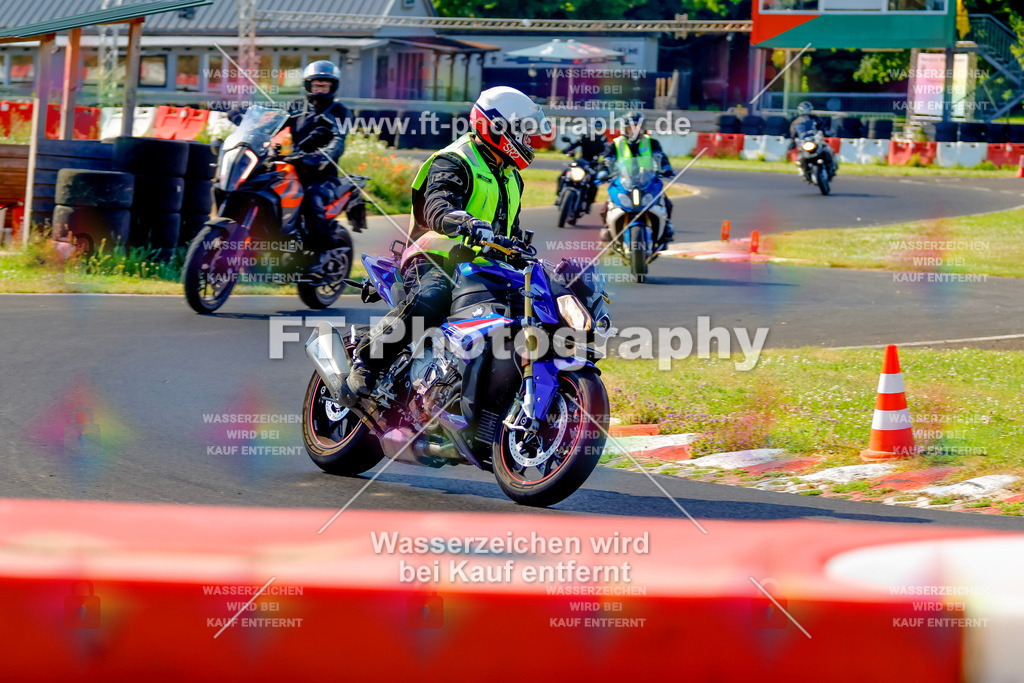 _MOT8879 | Hier findet Ihr Bilder von Touristenfahrten auf der Nürburgring Nordschleife oder von anderen Veranstaltungen die ich besucht habe. Viel Spass beim Durch Schauen 
