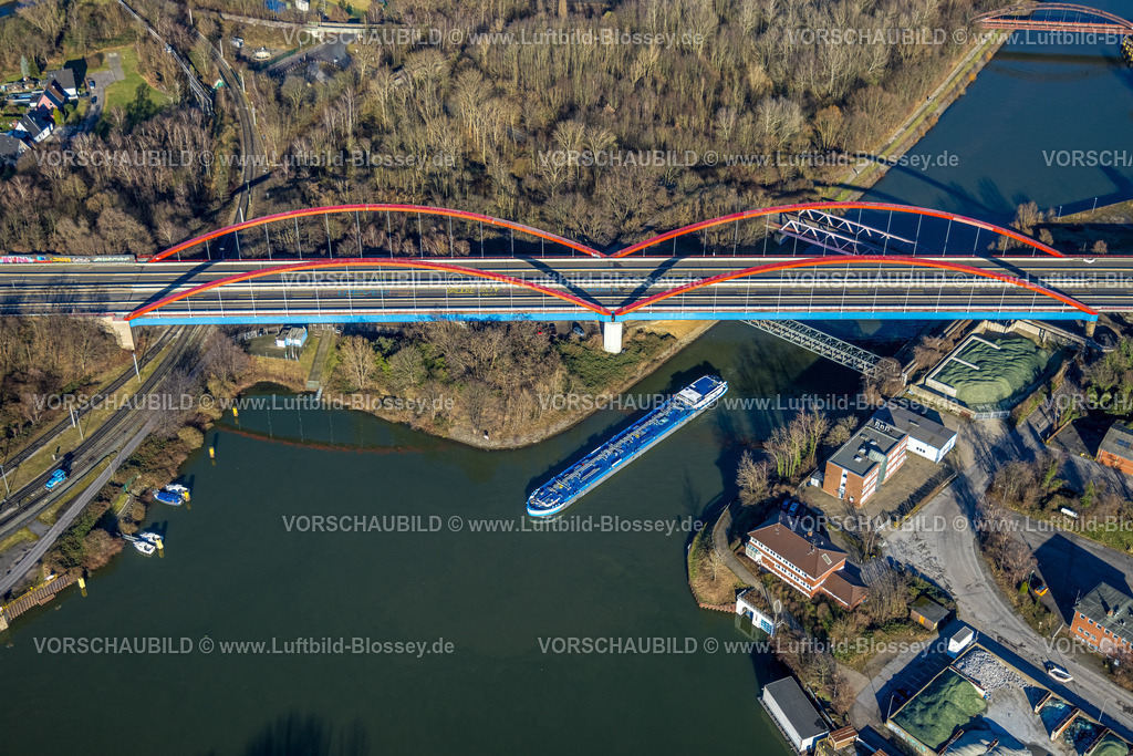 Bottrop240107220 | Luftbild, gesperrte Rhein-Herne-Kanalbrücke mit rotem Geländer, Autobahn A42 Emscherschnellweg, Binnenschifffahrt, Ebel, Bottrop, Ruhrgebiet, Nordrhein-Westfalen, Deutschland