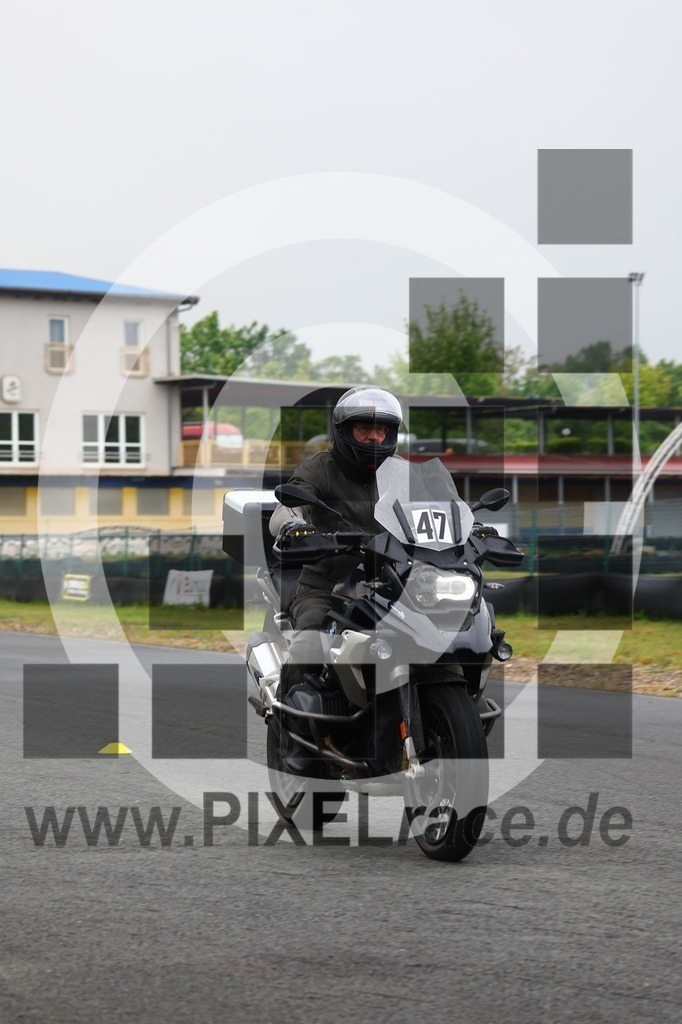 0047-20260511_00082 | Schöne Erinnerungen an spannende Momente - das festzuhalten ist unser Job. PIXELrace.de ist seit 2003 auf den Rennstrecken Europas unterwegs um die Action draußen beim Fahren und die wunderbare Stimmung imm Fahrerlager für euch einzufangen.