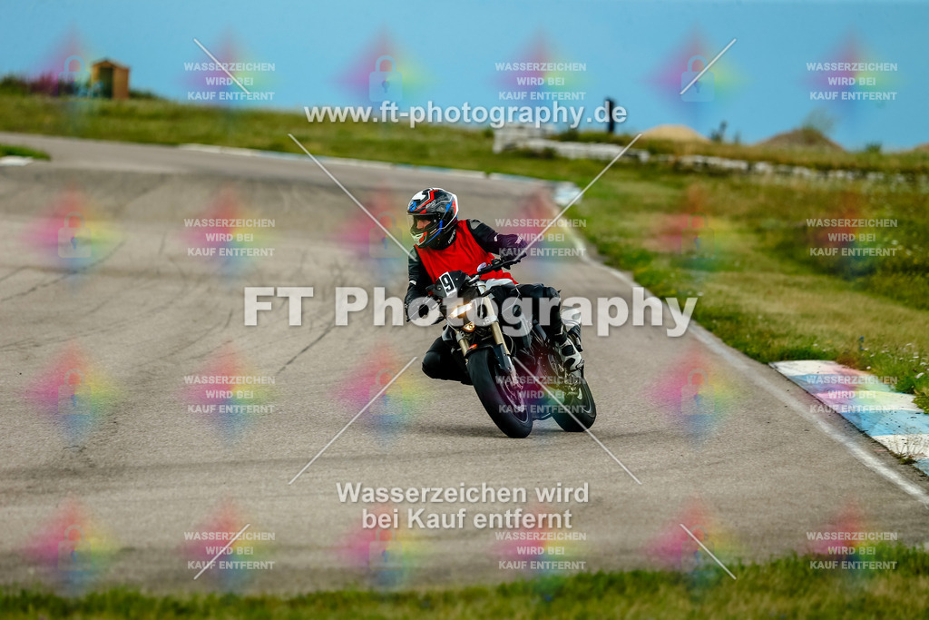 Chambley Juli-3052 | Hier findet Ihr Bilder von Touristenfahrten auf der Nürburgring Nordschleife oder von anderen Veranstaltungen die ich besucht habe. Viel Spass beim Durch Schauen 