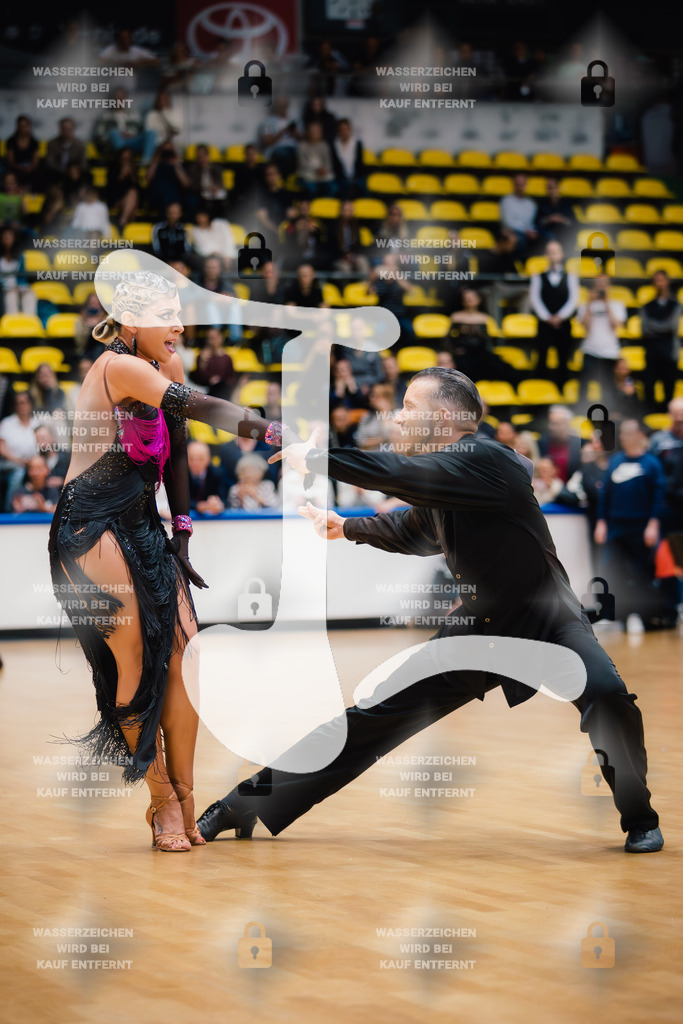 Hessen Tanzt WDSF International Open Latin 5th (29) Vinzenz Dörlitz _ Albena Daskalova (TD TSC Düsseldorf Rot-Weiß)-2025-05-18-5360 | Webshop for digital downloads and prints of dance sport, event & show photographer Julian Link - Realisiert mit Pictrs.com