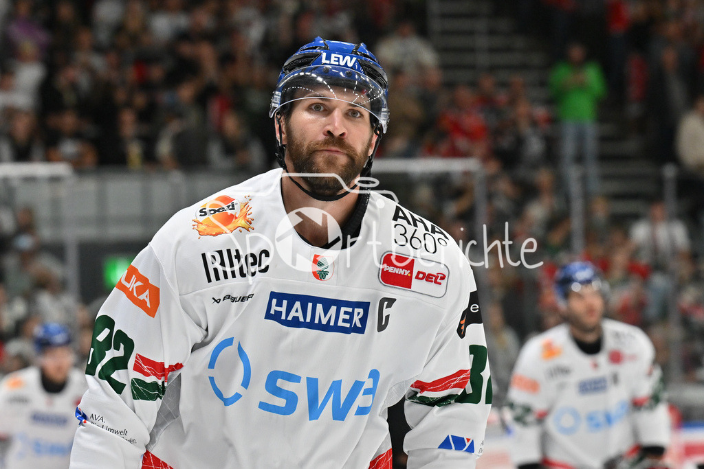Augsburger Panther - Moser Medical Graz99ers | Jubel der Panther nach dem Treffer zum 1-0 druch Alexandre GRENIER (Augsburger Panther 82) / Tor / Torschuetze / Freude / Happy / Testspiel: Augsburger Panther - Moser Medical Graz99ers; Curt Frenzel Stadion am 31.08.2025