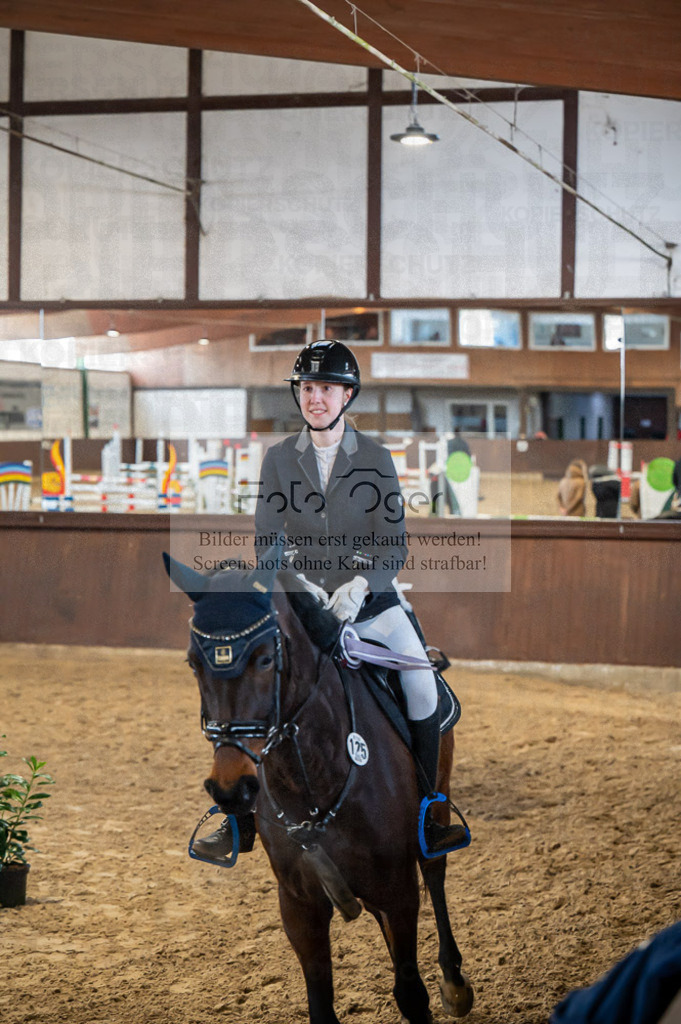 Hallenreittunier Voxtrup 2023 | Entdecke hochwertige Reitturnierfotos von Foto Oger. Professionell, emotional und authentisch – jetzt Lieblingsmomente im Shop bestellen.Deutschlandweite Turnierfotografie. - Realisiert mit Pictrs.com