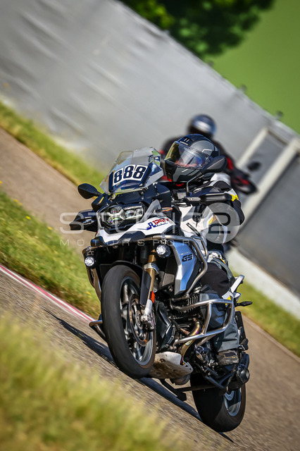 0888-260530DCB-018_888 | Deine Full-Service-Agentur für ✔️Videoproduktionen und ✔️Motorsportfotografie Jetzt Angebot anfragen!