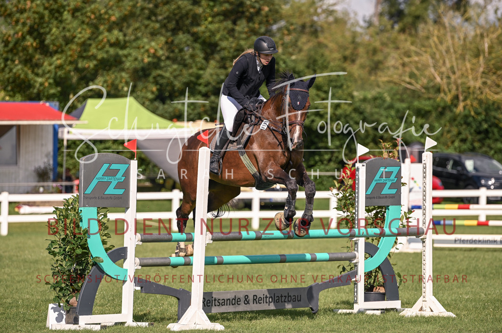 Schugtsche-Düren.2024-07.Amat.Springprf.A__-142 | Schugtsche Fotografie - Realisiert mit Pictrs.com