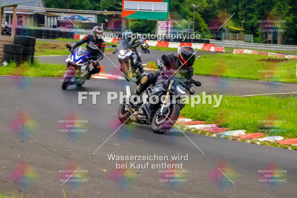 VBK-6250 | Hier findet Ihr Bilder von Touristenfahrten auf der Nürburgring Nordschleife oder von anderen Veranstaltungen die ich besucht habe. Viel Spass beim Durch Schauen 