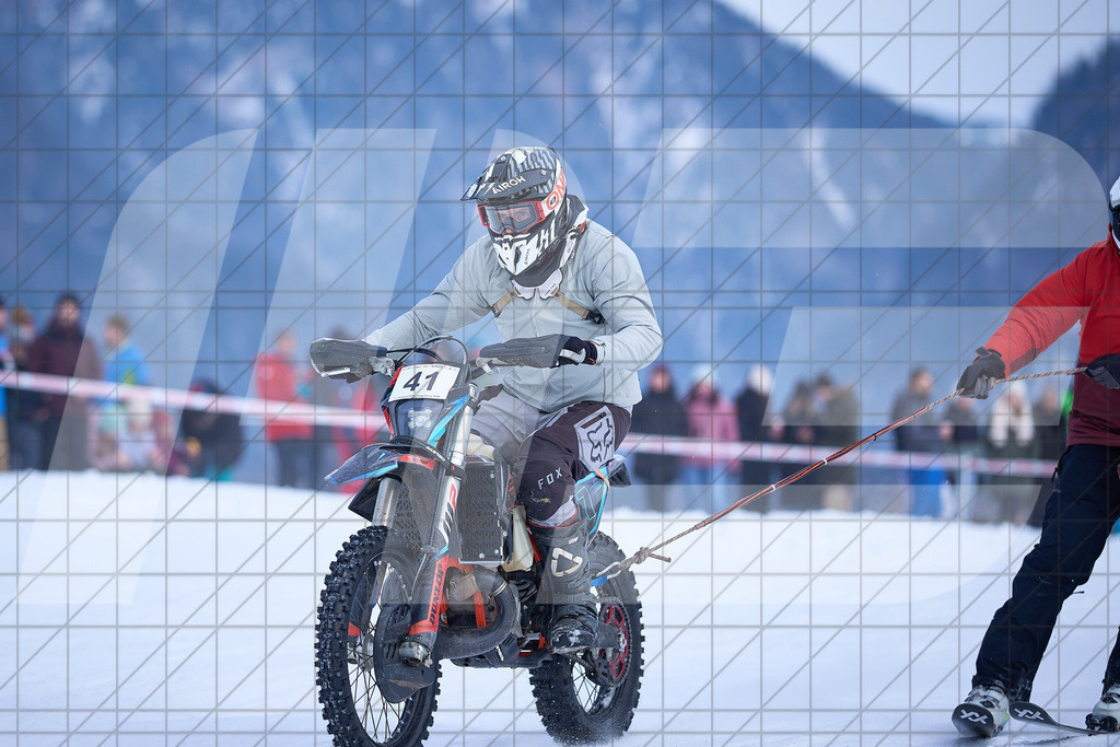 11. Holzknecht Skijöring | Skijöring am 24.01.2026: 11. Holzknecht Skijöring in Gosau am Dachstein, Oberösterreich, ÖsterreichFoto: © 2026 Martin Bihounek | mb-creative.eu