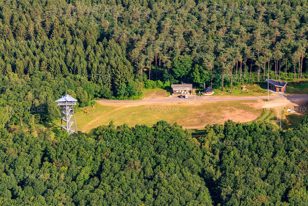 Luftbild: Aussichtsturm Hattgenstein in Hattgenstein im Bundesland Rheinland-Pfalz in Deutschland. Foto: IMG_091993.jpg vom 16.07.2016 durch Werner Riehm/FLY-FOTO.de
