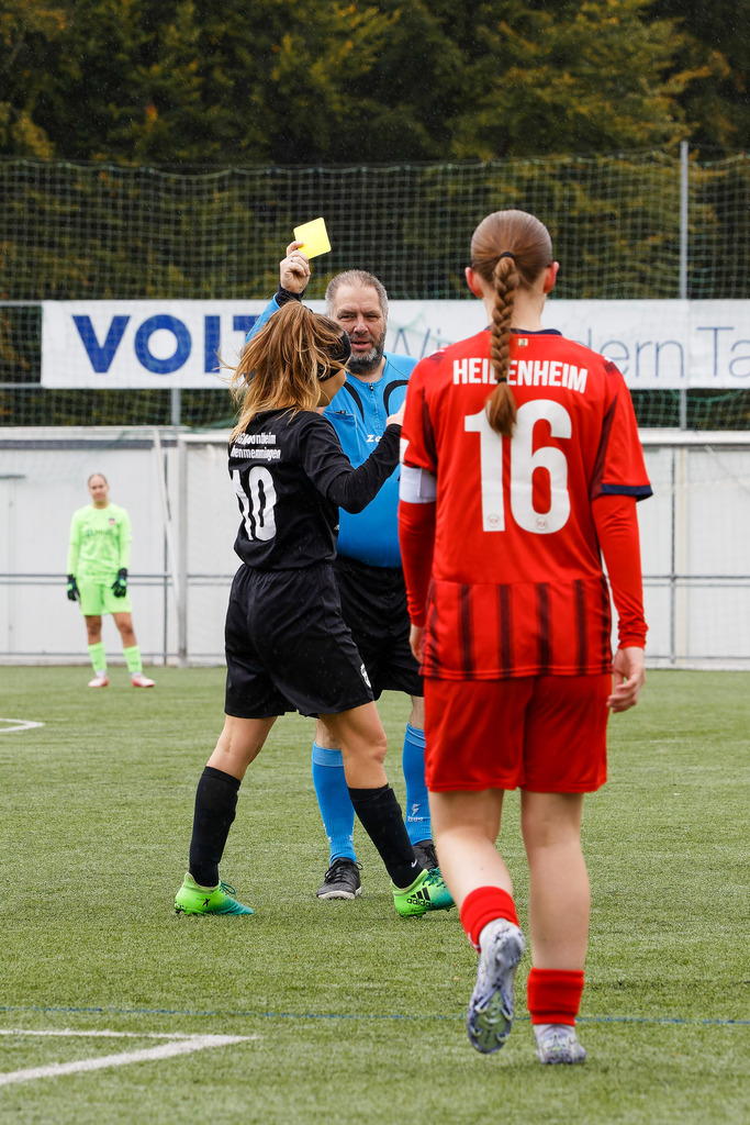 FCHHOH_251005_9122 | 1.FC Heidenheim 1846 II vs. SGM Hohenmemmingen/Sontheim, Fußball, Frauen, Bezirksliga, 2025/2026, 4. Spieltag, 05.10.2025 in Heidenheim, Kunstrasen b. Voith-Arena West(Foto: Michael Bulling) - Realisiert mit Pictrs.com