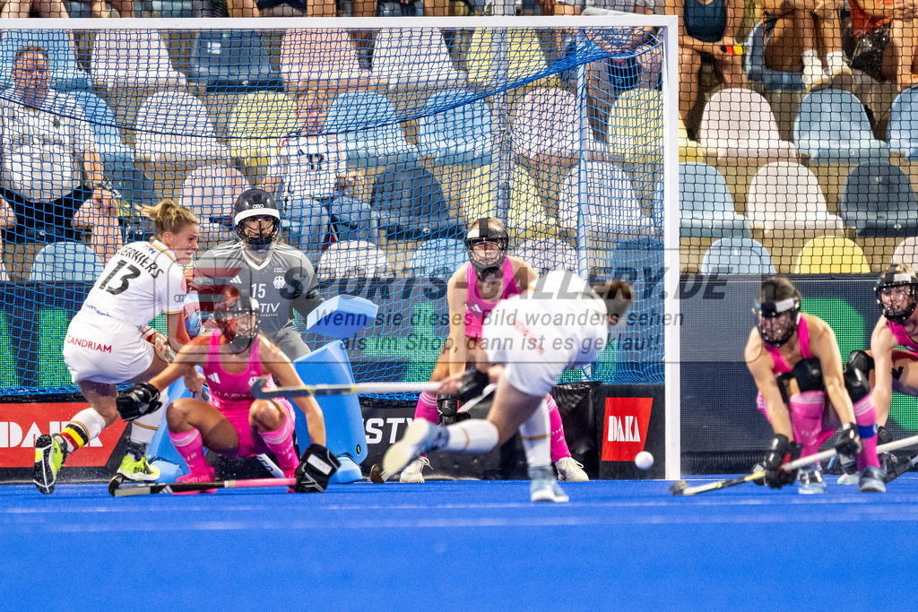 EM HF Danas - Belgien 4-3 15.10.25 SG-6109 | Hockey,Sport,Fieldhockey,1.Bundesliga,2.Bundesliga,Sportfotografie,Shop,Sportphotography,Feldhockey,Hockeyliga