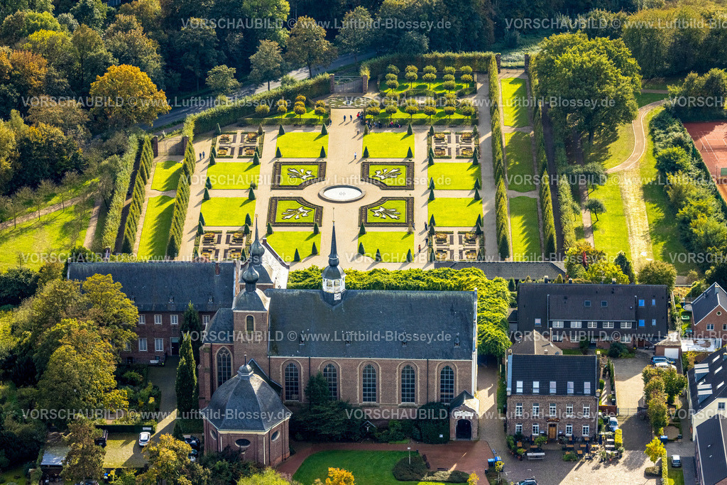 Kamp-Lintfort241013766 | Luftbild, kath. Abteikirche Kloster Kamp, Kloster Kamp Terrassengarten, Formen und Farben, Kamperbrück, Kamp-Lintfort, Ruhrgebiet, Nordrhein-Westfalen, Deutschland