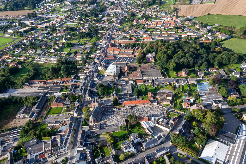 Aerial view: View of the town in Friville-Escarbotin in the state Somme, France.Photo: IMG_71016.jpg taken on 08/24/2014 by Werner Riehm/FLY-FOTO.comResolution of the original: 4752 x 3168 px