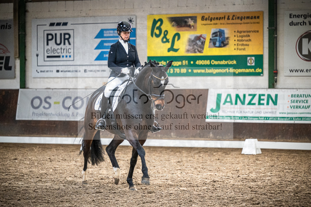 DOS_0323 | Entdecke hochwertige Reitturnierfotos von Foto Oger. Professionell, emotional und authentisch – jetzt Lieblingsmomente im Shop bestellen.Deutschlandweite Turnierfotografie. - Realisiert mit Pictrs.com