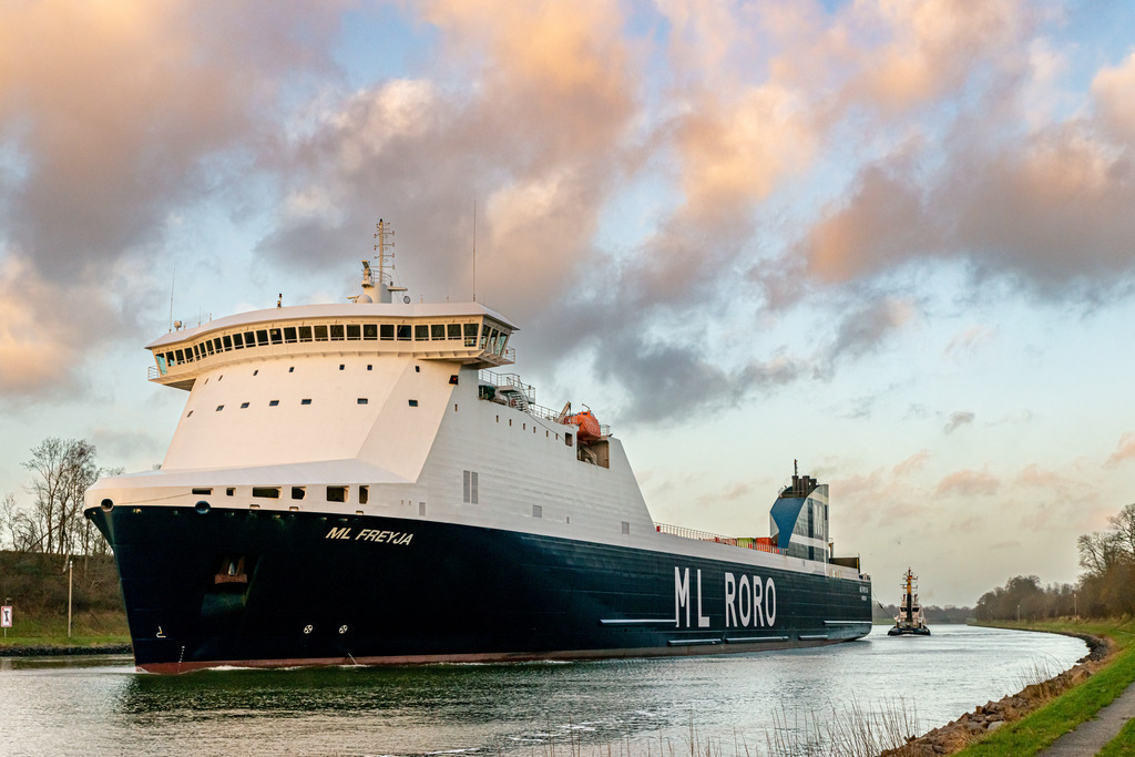 CCH_8551 | Entdecken Sie hochwertigen Fotodruck auf Leinwand, Acrylglas, Alu-Dibond und weiteren Materialien bei Fotodruck Online. Gestalten Sie individuelle Wandbilder in bester Qualität – ideal für besondere Erinnerungen und stilvolle Dekorationen. 