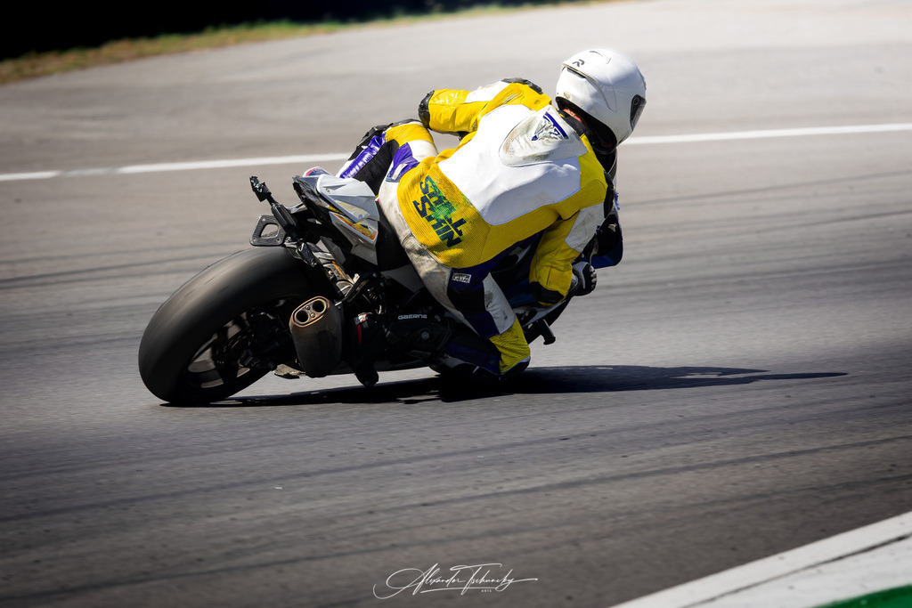 Ducati Trackday Hockenheimring 2026 | Entdecken Sie die faszinierende Welt von Alexander Tschuncky Arts: Kreative Fotografie, atemberaubende Automobilkunst und hochwertiger Bilderdruck. Lassen Sie sich inspirieren! - Realisiert mit Pictrs.com