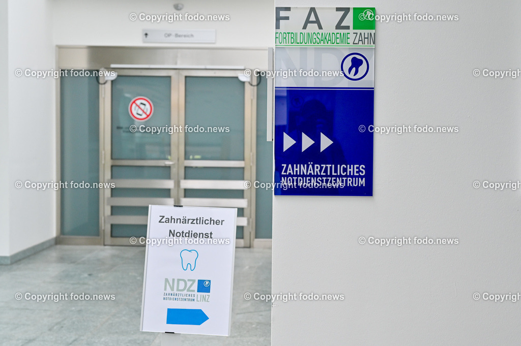 Unfallkrankenhaus Linz_ UKH_ Zahnaerztlicher Notdienst_ 03.07.2023-6 | 03.07.2023, Unfallkrankenhaus Linz, AUT, Unfallkrankenhaus Linz, UKH, im Bild Zahnaerztlicher Notdienst, Schild