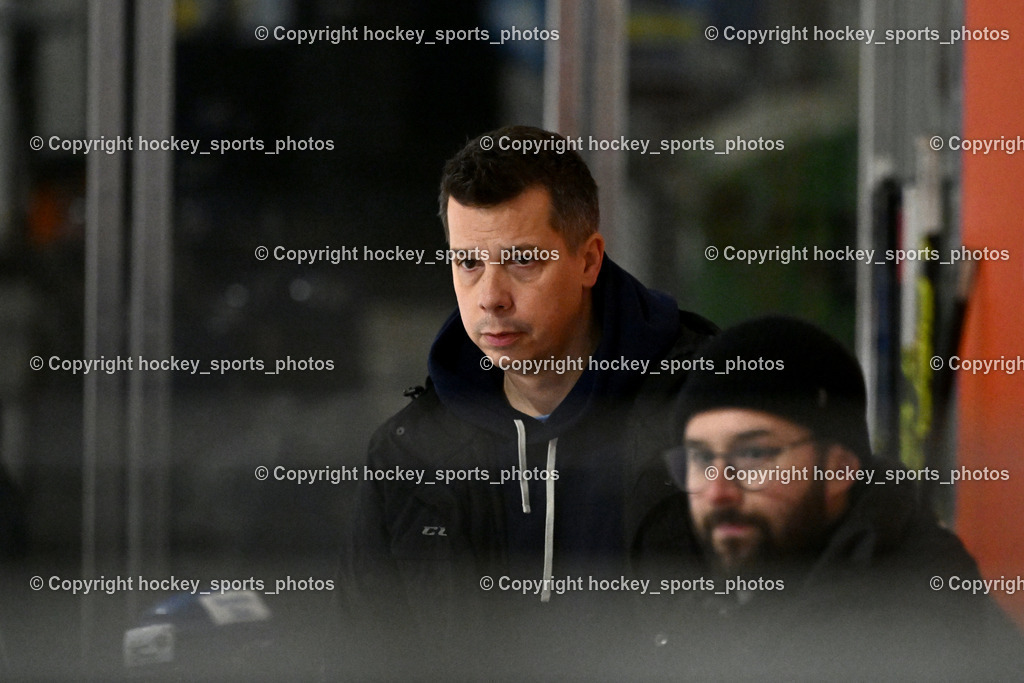 ESC SPARKASSE STEINDORF vs. UECR Huben  | Headcoach ESC Steindorf Mayer Michael, Asisstentcoach ESC Steindorf Daniel Gasser, ESC SPARKASSE STEINDORF vs. UECR Huben , ESC SPARKASSE STEINDORF vs. UECR Huben  am 06.02.2026 in Steindorf (Ossiachersee Halle), Austria, (Photo by Bernd Stefan)