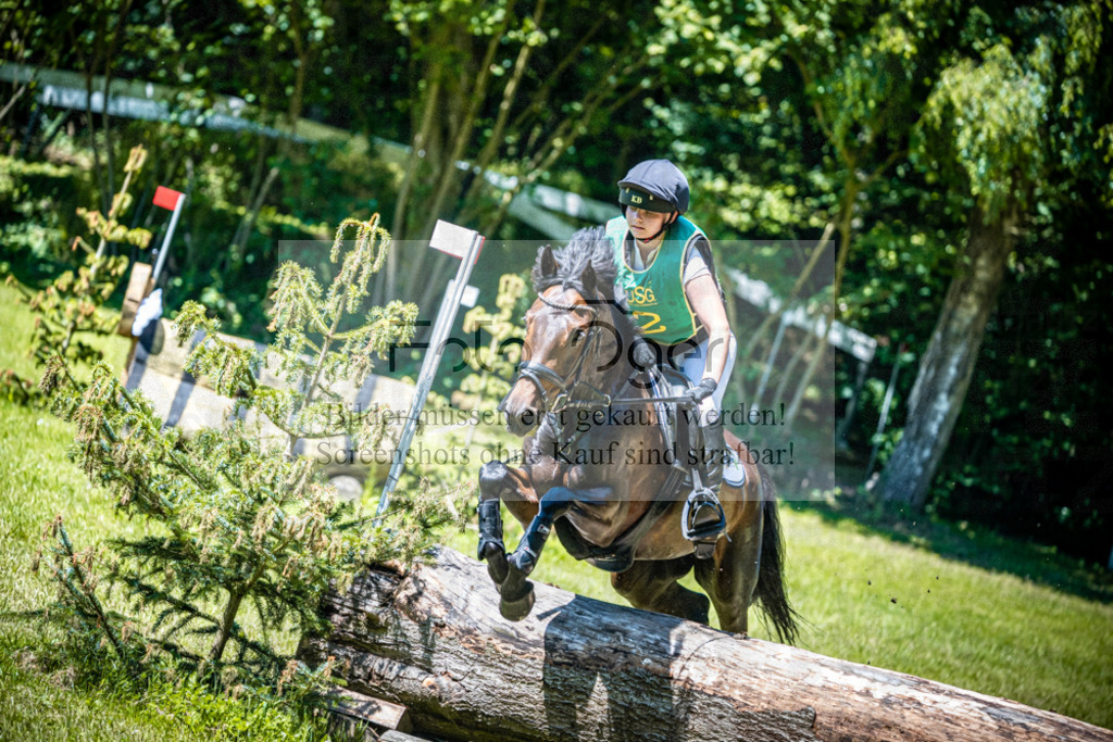 Vielseitigkeitsturnier Melle Oldendorf | Entdecke hochwertige Reitturnierfotos von Foto Oger. Professionell, emotional und authentisch – jetzt Lieblingsmomente im Shop bestellen.Deutschlandweite Turnierfotografie. - Realisiert mit Pictrs.com
