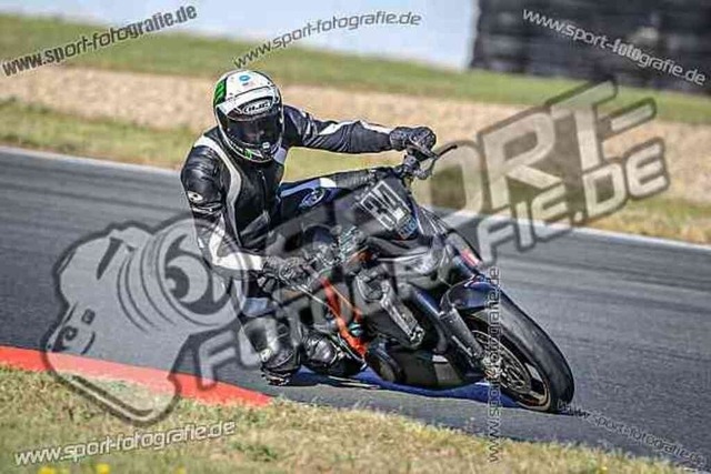 pubi7045 | Professionelle Fotos von Sportveranstaltungen, aber auch Hochzeiten und anderen Events. - Realisiert mit Pictrs.com