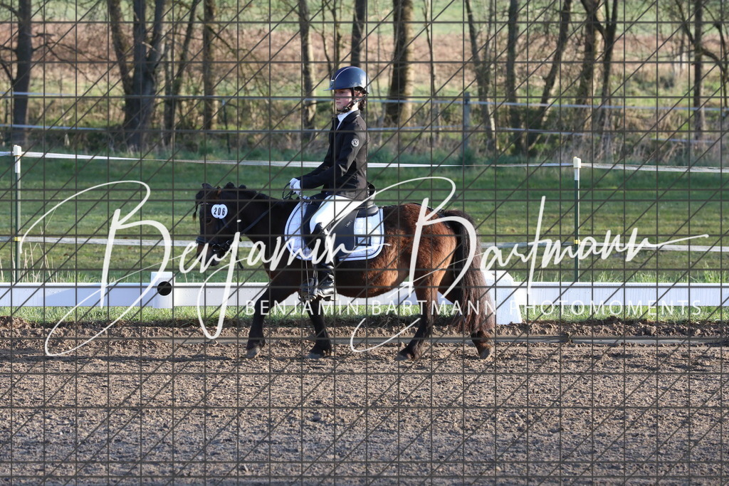 AZ2A2323 | Benjamin Bartmann Photomoments