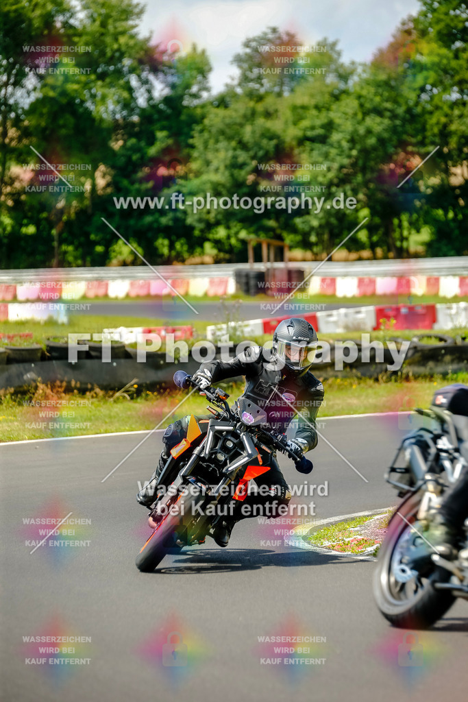 VBK-4887 | Hier findet Ihr Bilder von Touristenfahrten auf der Nürburgring Nordschleife oder von anderen Veranstaltungen die ich besucht habe. Viel Spass beim Durch Schauen 