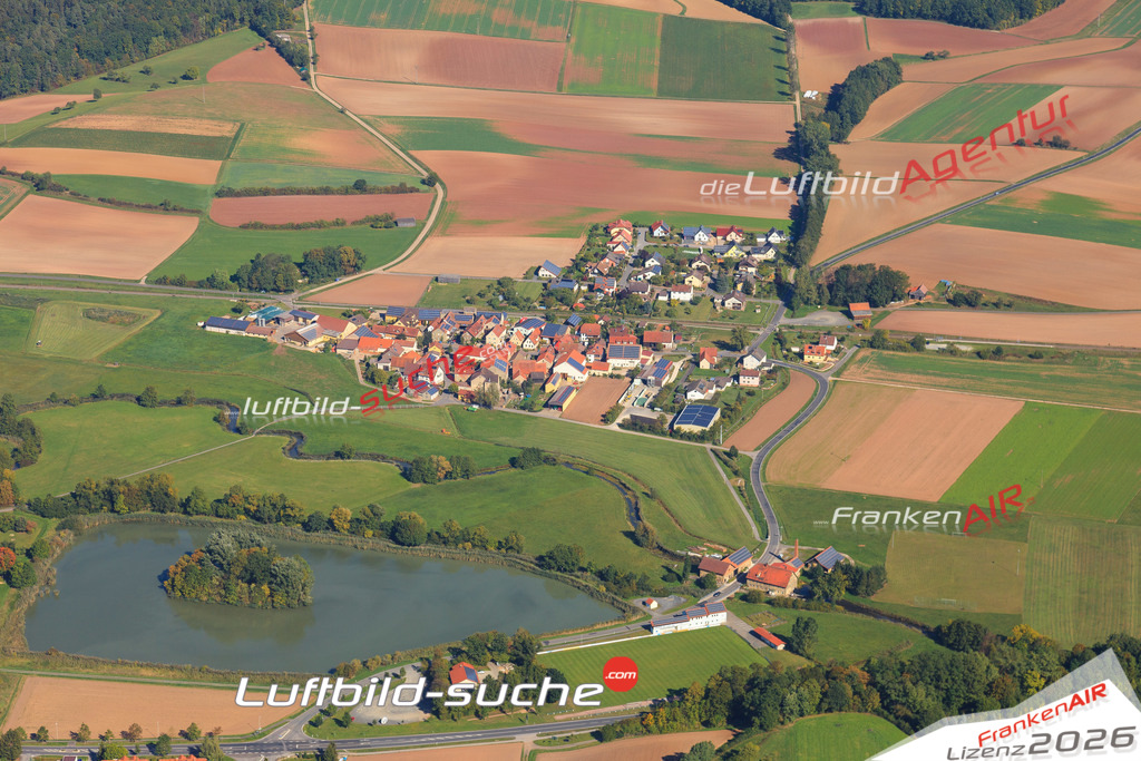 Luftbild von  Rentweinsdorf - Luftaufnahme wurde 2015 von https://frankenair.de mittels Flugzeug (keine Drohne) erstellt - die Geschenkidee