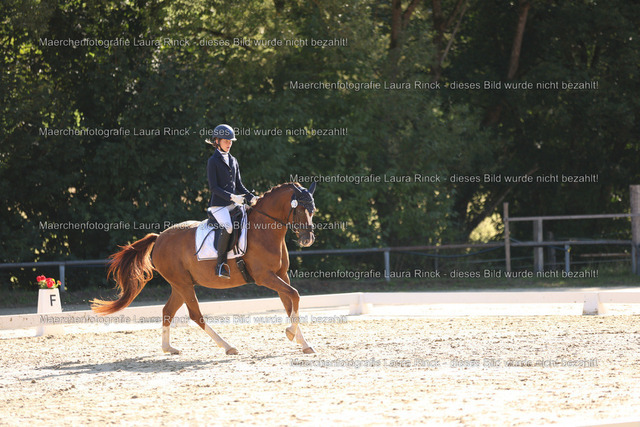 HG9A9159 | laurarinckfotografie - Realisiert mit Pictrs.com