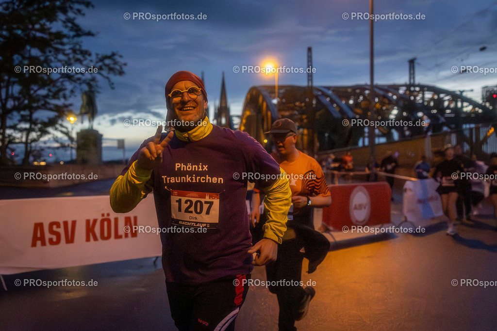 23. ASV Nachtlauf; Koeln, 13.05.26 | Impressionen vom 23. ASV Nachtlauf am 13.05.26 am Tanzbrunnen in Koeln. Foto: BEAUTIFUL SPORTS/Leah Kohring