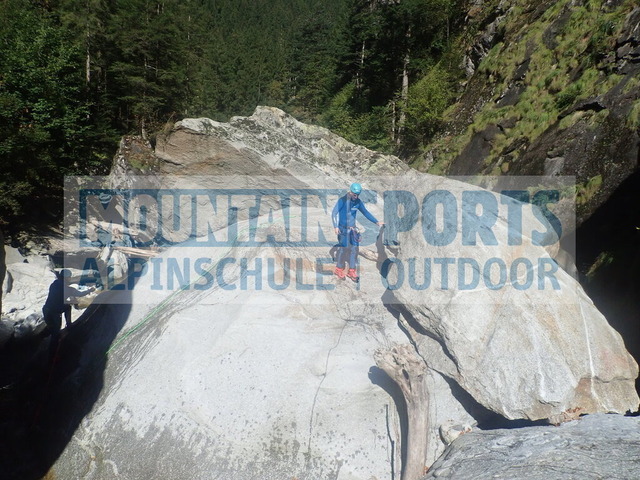 P9210057 | Bestelle die Bilder deines Berg- oder Wasser-Abenteuers mit Mountain Sports bequem von zu Hause aus direkt über unseren Online Fotoshop von pictrs.com. - Realisiert mit Pictrs.com