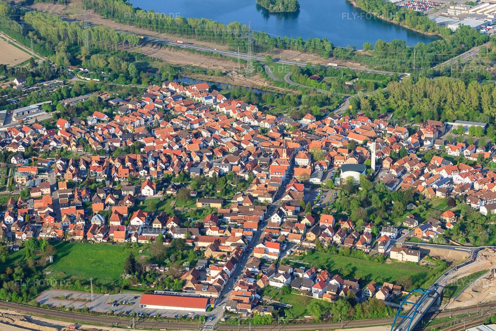 Luftbild: Ottstr in Wörth am Rhein im Bundesland Rheinland-Pfalz in Deutschland. Foto: IMG_26825.jpg vom 28.04.2010 durch Werner Riehm/FLY-FOTO.de