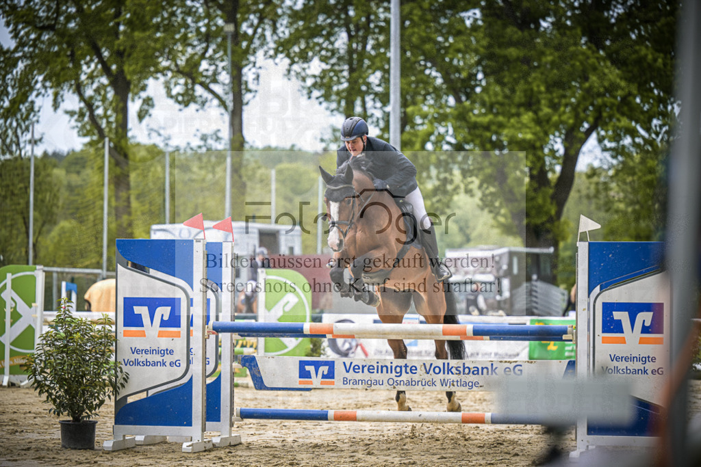 DOS_5899 | Entdecke hochwertige Reitturnierfotos von Foto Oger. Professionell, emotional und authentisch – jetzt Lieblingsmomente im Shop bestellen.Deutschlandweite Turnierfotografie. - Realisiert mit Pictrs.com