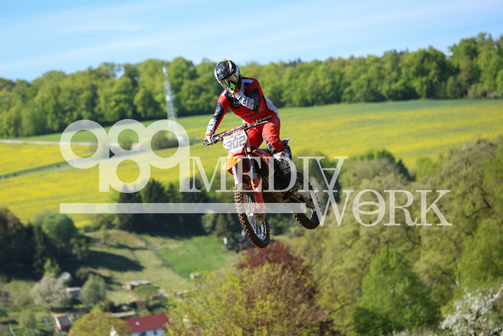 5E6A5855 | 989 MEDIAWORK