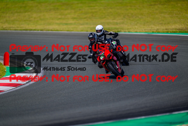 MaZZes_FotoMatrix_240725_6007705_6440 | GRUEN