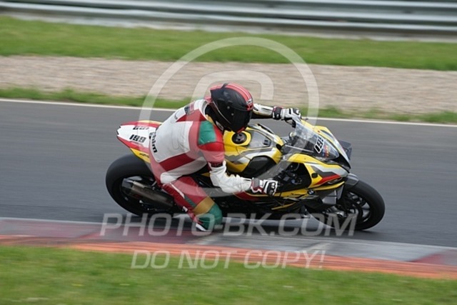 2024_05_25_PBK_24099 | Sportfotografie; SlowMotion; Video; Rennstrecke; Hafeneger; Speer; Racing; RSE; BMW; CBO; Trackday; Motorsportarena; Hockenheimring; Brno; Most; Barcelona; Valencia