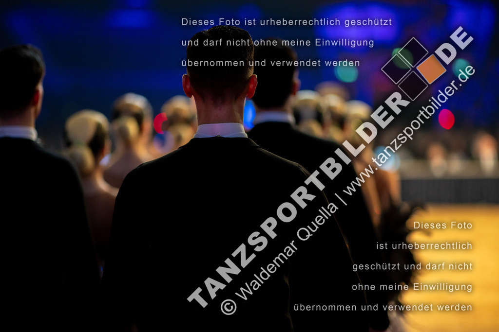 20251206-04746 | Hier finden Sie Tanz Bilder vom Latein und Standard Formationen tanzen. Sportbilder vom Tanzsport. Schöne Fotos und von Weltmeisterschaft, Europameisterschaft, Bundesliga, Regionalliga, Oberliga und Landesliga sowie von GOC Stuttgart, DanceComp, WM Bremen