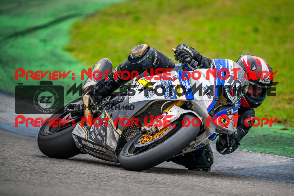 MaZZes_FotoMatrix_240702_6007705_0890 | WEISS