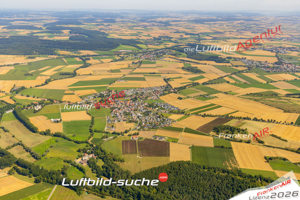 Klassische Luftaufnahme ohne Drohne zeigt:Giershagen bei Warburg - Die Luftbildaufnahme wurde 2025 vom UL-Flugzeug heraus erstellt ( keine Drohnenaufnahme ) - Hochauflösende Luftaufnahme -Nicht vergleichbar mit Google Maps oder Satelittenbilder- Die Geschenkidee !Mit Lizenz und Bildrechte bestellbar