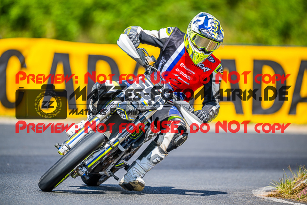 MaZZes_FotoMatrix_220528_2049 | Fotograf Mathias Schmid
Sportfotograf,
Eventfotograf,
Hochzeitsfotograf,
Portraitfotograf