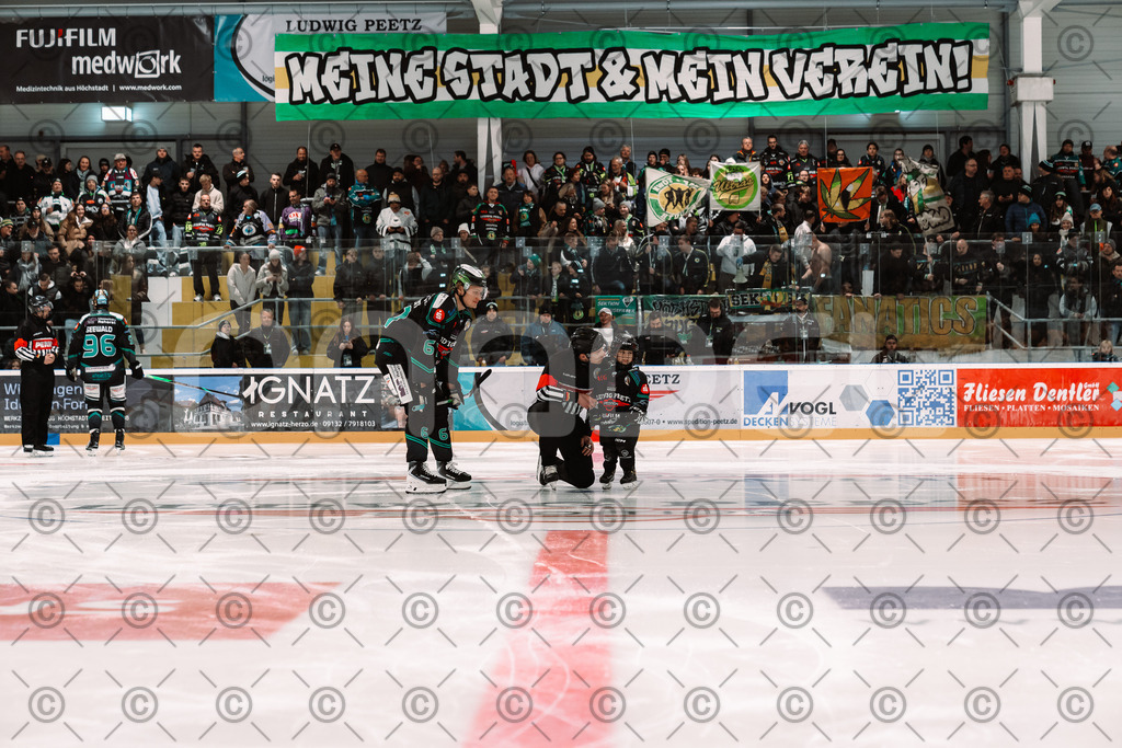 Alligators_vs_Fuessen_26.10.2025-043 | Höchstadt Alligators Fotogalerie: Eishockey-Action aus Franken. Professionelle Spielfotos, Portraits & Stadionbilder zum Download. Jetzt entdecken! - Realisiert mit Pictrs.com
