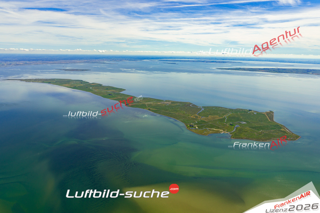 Das Luftbild der Stadt Langeneß wurde 2022 vom Flugzeug heraus erstellt (keine Drohnen-Aufnahmen) Aufnahmehöhe ca.450 Meter- hohe Bildauflösung und Druck-Qualität. Garantiert!