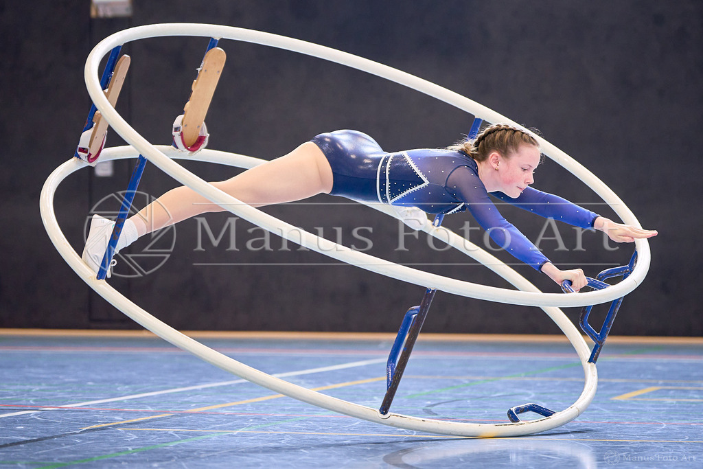 C-DSC03883 | Professionelle Sportfotografie in Hamburg, Schleswig-Holstein und Niedersachsen – spezialisiert auf Rhönrad, Geräteturnen, Leistungsturnen und rhythmische Sportgymnastik. Bundesweite Begleitung von Rhönrad-Events. Jetzt Sport-Fotos - Realisiert mit Pictrs.com